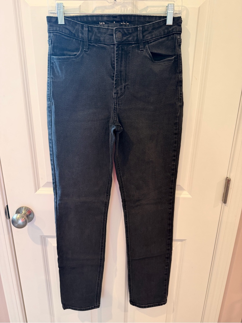 Old Navy Black High Rise Straight Leg Jeans Size 8